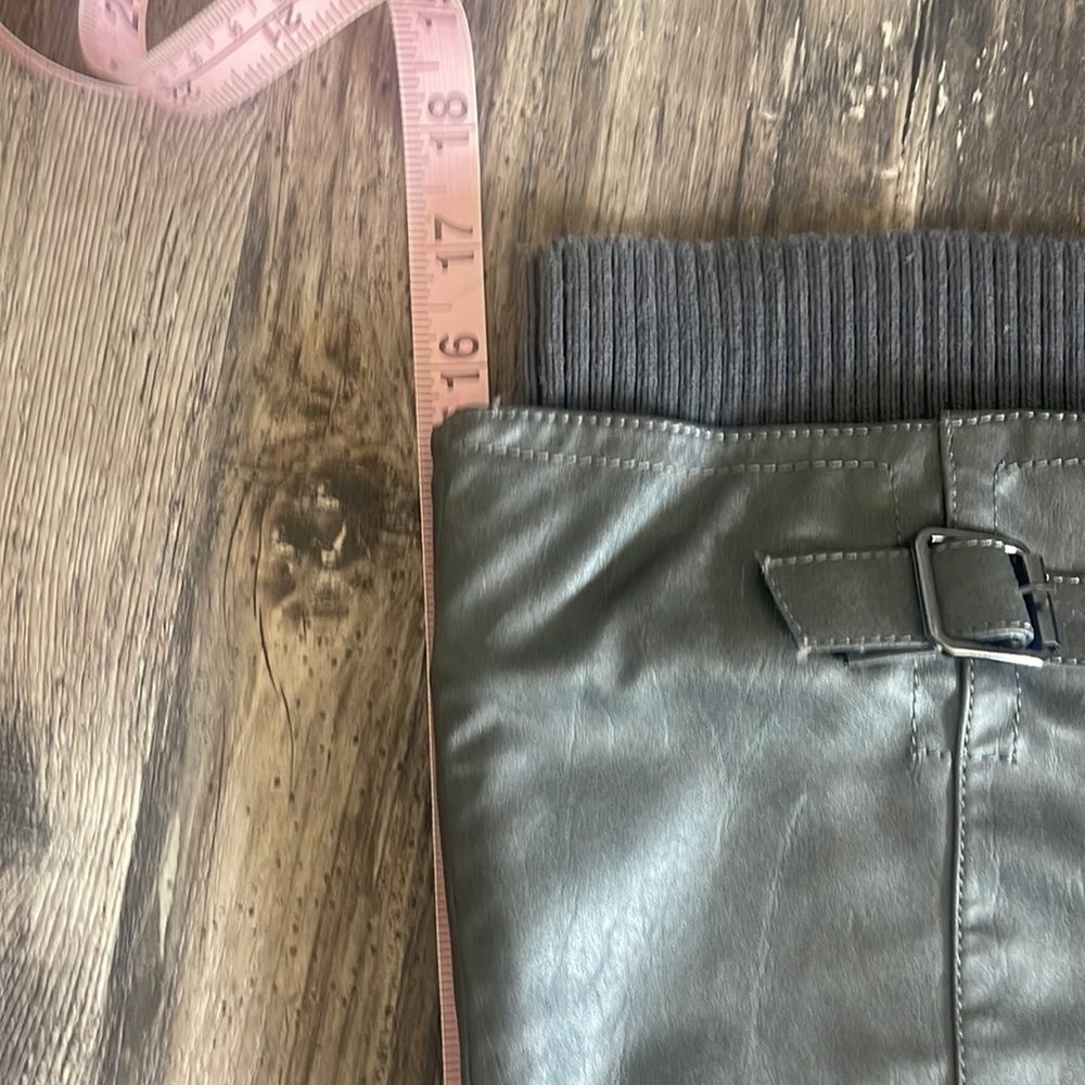Size 8 - Picture 6 of 6